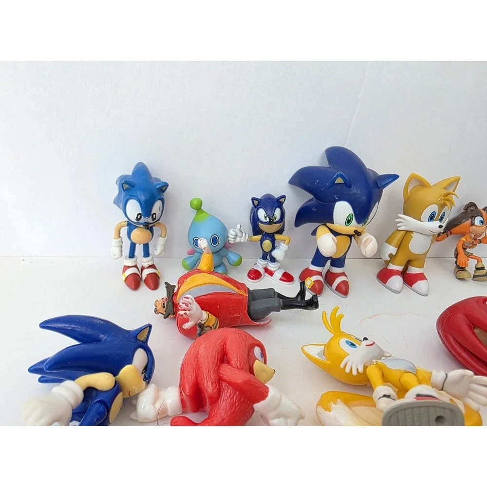Sonic the Hedgehog large plastic figure lot toys miniature not marked